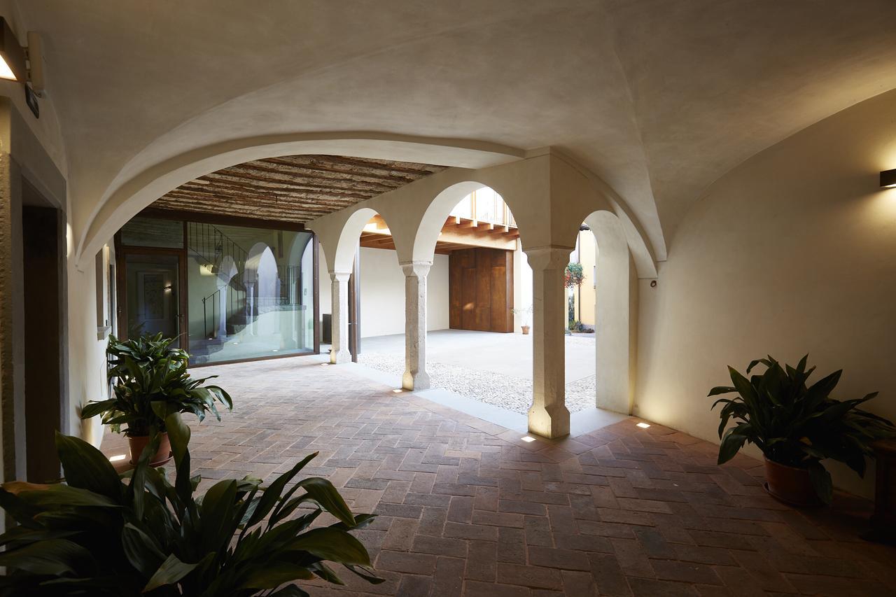 Bed and Breakfast Palazzo Eleonora Monasterolo del Castello Экстерьер фото