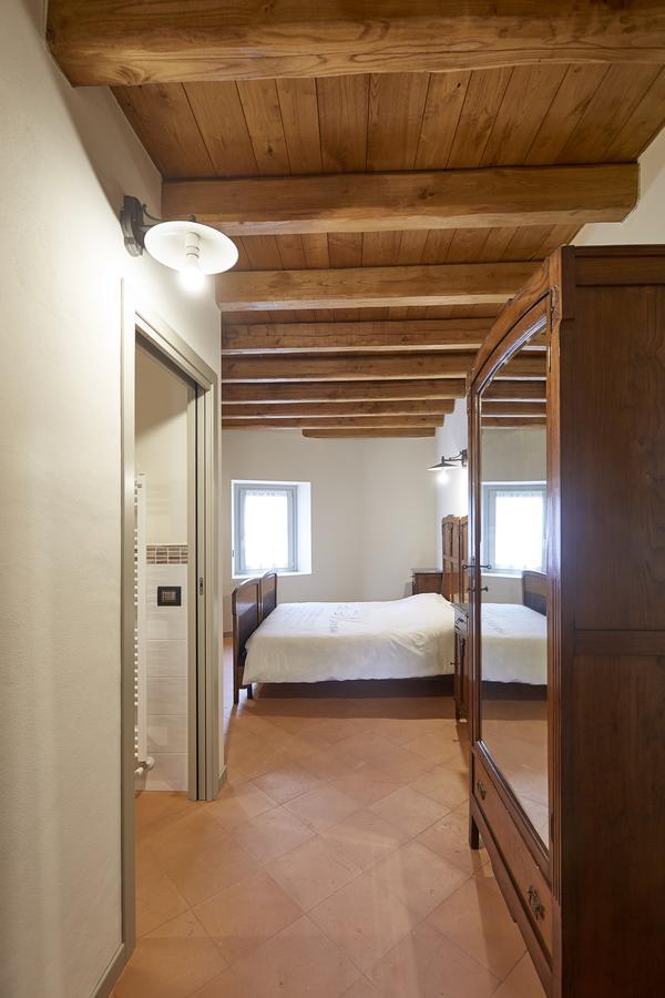 Bed and Breakfast Palazzo Eleonora Monasterolo del Castello Экстерьер фото
