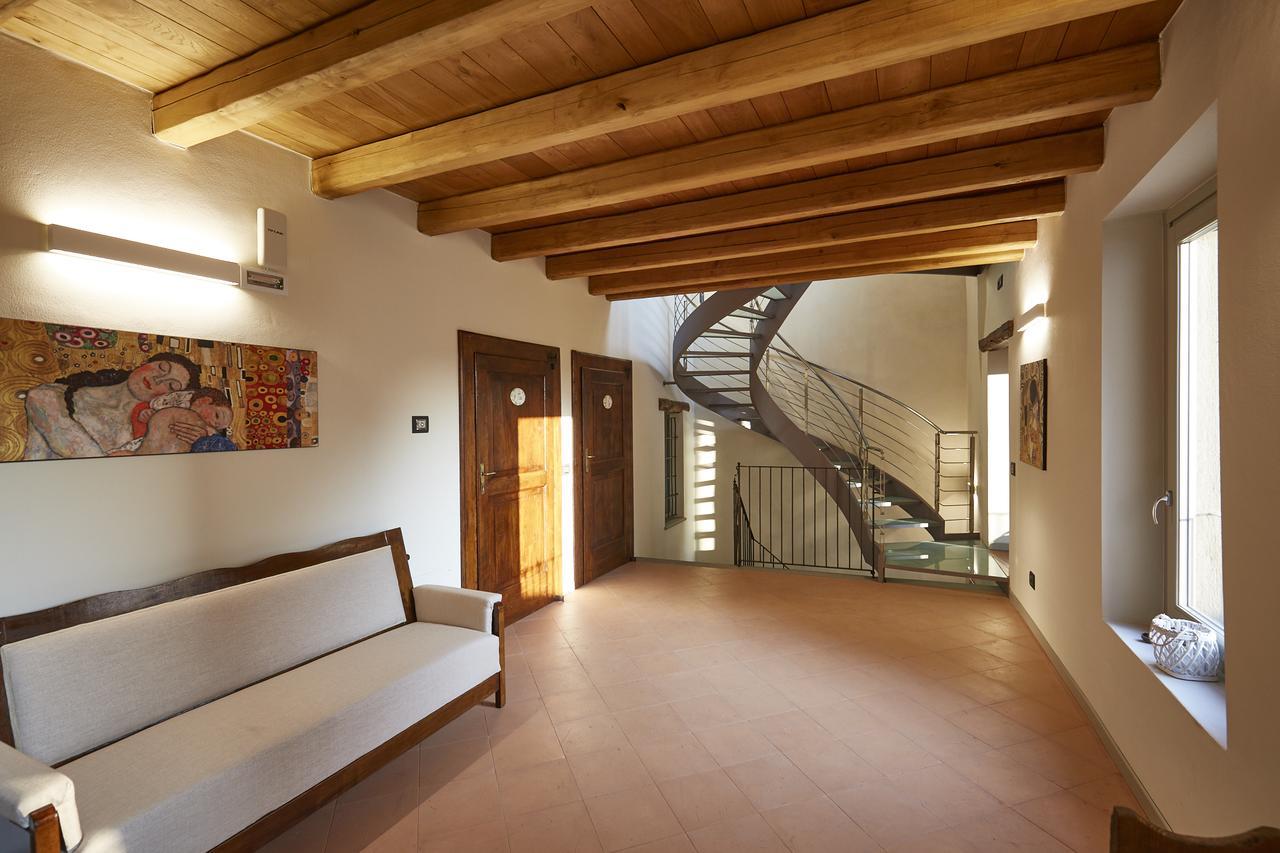 Bed and Breakfast Palazzo Eleonora Monasterolo del Castello Экстерьер фото